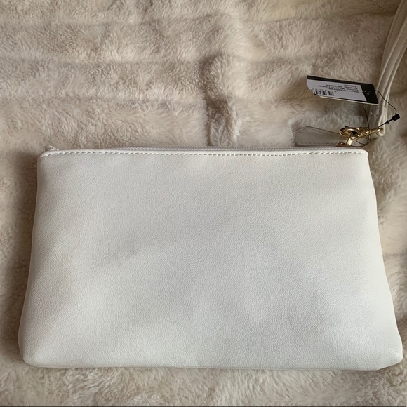 Guess purse - Picture 3 of 3